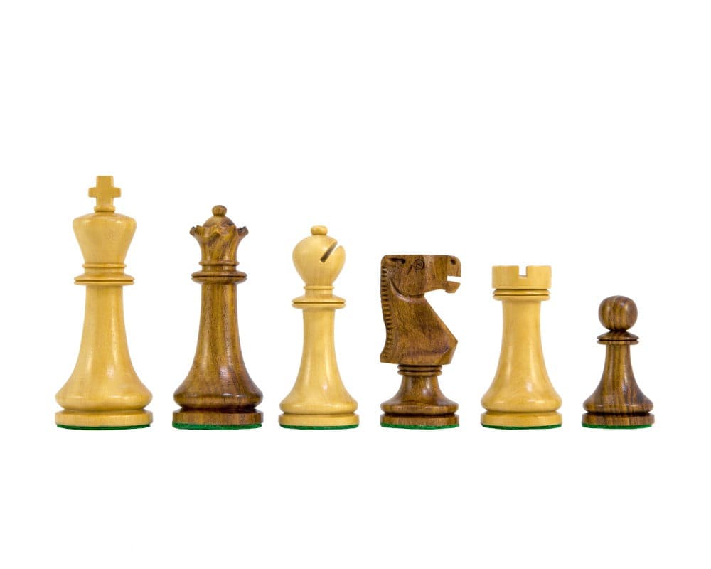 Kingsclere EO Staunton Chess Pieces 2.5 Inches made from boxwood with traditional design, weighted and felted, including 3 inch king